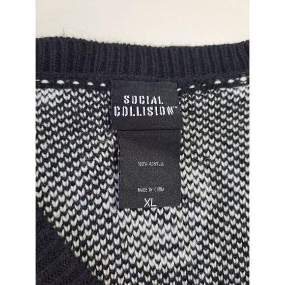 Social Collision XL Black White Skull & Heart Argyle Sweater Vest Women's Goth - Picture 2 of 7
